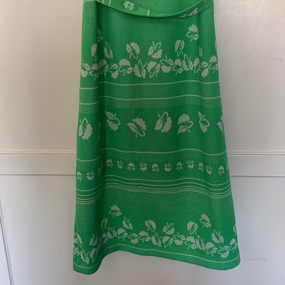 Super cute green flower vintage 70s tank top dress with belt - Picture 7 of 17